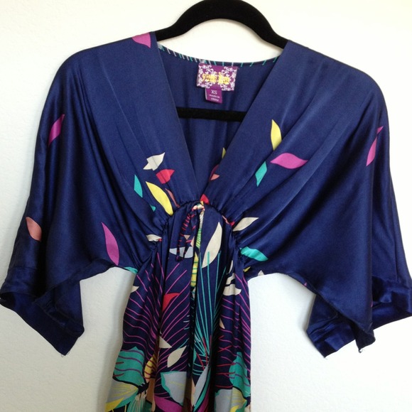 ❌SOLD - Yumi Kim 100% silk kimono floral dress - Picture 2 of 3