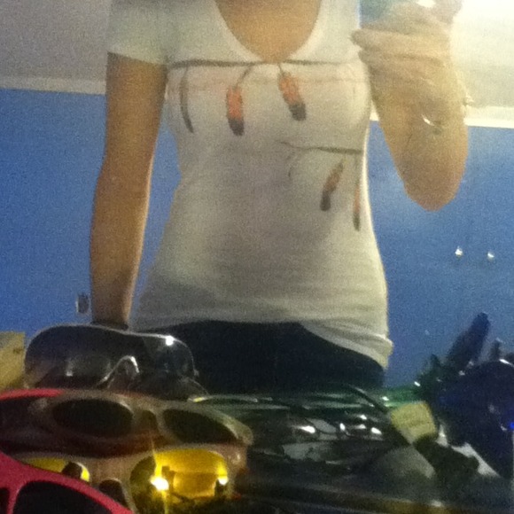 American Eagle Tshirt - Picture 1 of 2