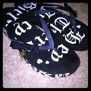 BLACK JUICY COUTURE FLIP FLOPS