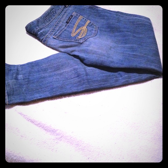 🎉 Seven Jeans: skinny cut. Only Worn Once! 👀🎉
