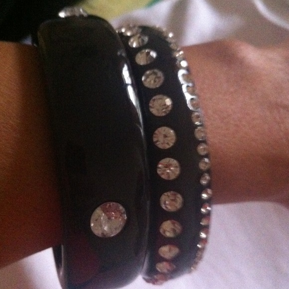 black w rhinestone bracelets💝make me an offer ! - Picture 1 of 4