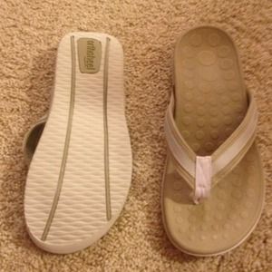 Canvas Orthaheel toning thongs