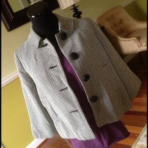 Cropped Swing Blazer