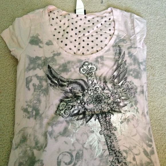 Sold! Sparkly pink cross shirt - Picture 3 of 4
