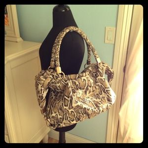📌RESERVED📌NEW Snakeskin style hobo