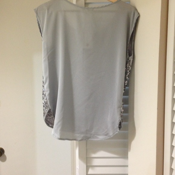 💖Fashion Top.Never worn.New💖 - Picture 2 of 4