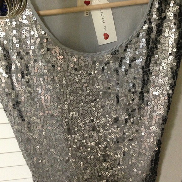 💖Fashion Top.Never worn.New💖 - Picture 4 of 4