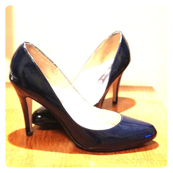 REDUCED! Navy blue patent leather pumps