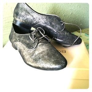 ❗REDUCED❗BCBG lesleigh casuals