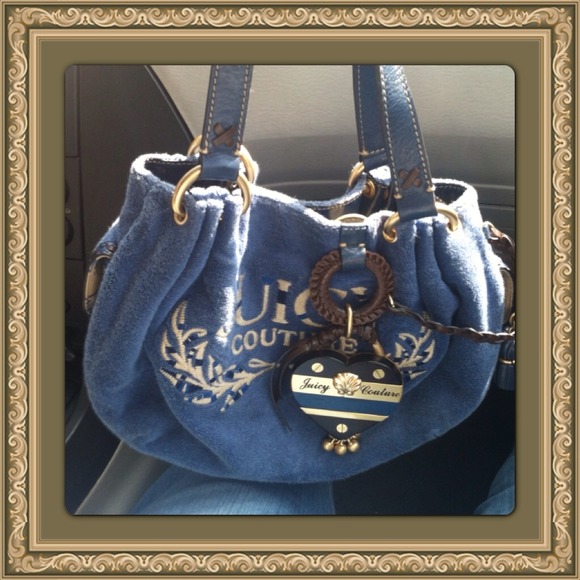 💢SOLD IN BUNDLE💢Juicy Couture Velour Purse