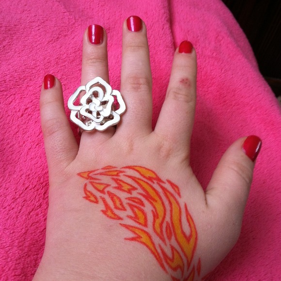 Ring - Picture 2 of 2