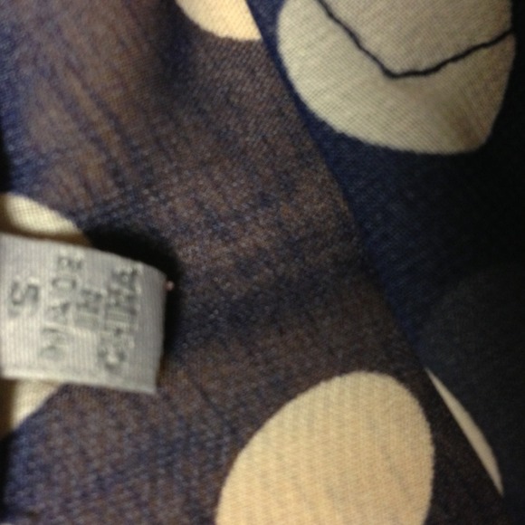 Polka dot chiffon shirt with criss-cross back - Picture 4 of 4