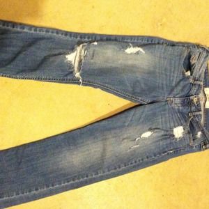 Hollister destroyed skinny jeans