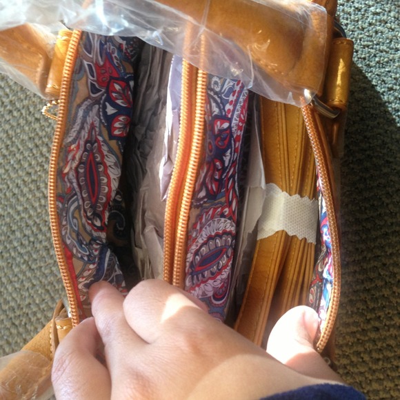 🚫SOLD🚫Big Buddha Leigh Satchel Purse - Picture 3 of 3