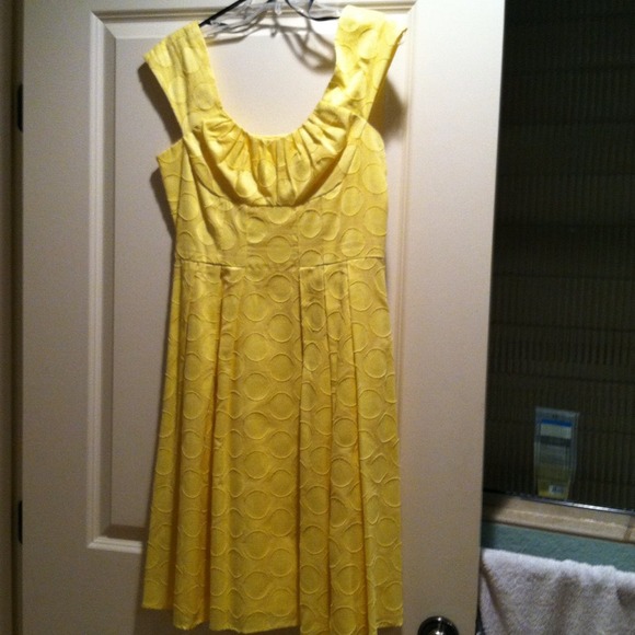 Adorable yellow dress