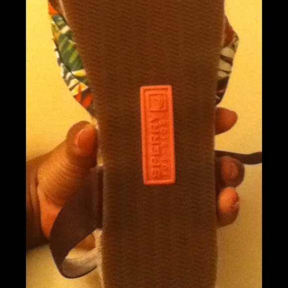 Sperry Sandals! - Picture 3 of 4