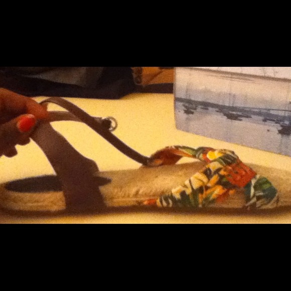 Sperry Sandals! - Picture 4 of 4