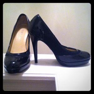 Super classy pumps👠👠👠 size 5