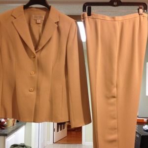 REDUCED...Casual Corner Annex Petite Suit.
