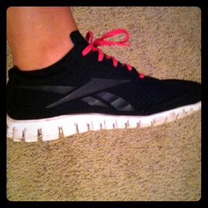 ***REDUCED***Reebok running shoes
