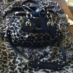 Coach original handbag medium size black and grey
