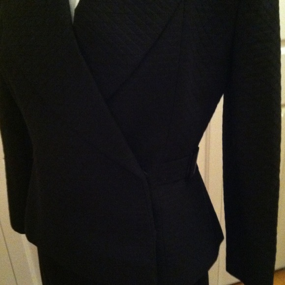 Blazer - Picture 3 of 3