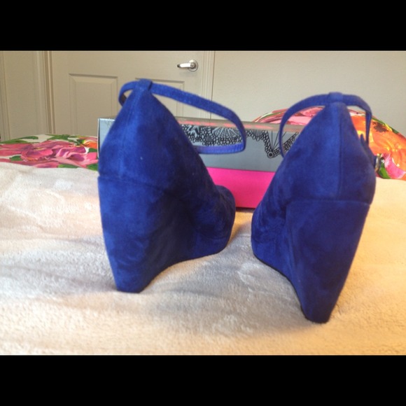 Never worn blue wedges with ankle strap. - Picture 2 of 3