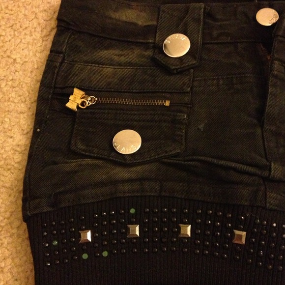 Skirt - Picture 4 of 4