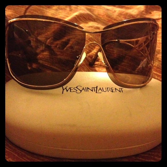 🐾REASONABLE OFFERS🐾 YVES  SAINT.  Laurent Shades