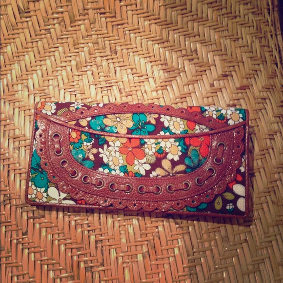 🎉 SALE NEW Authentic Isabella Fiore wallet