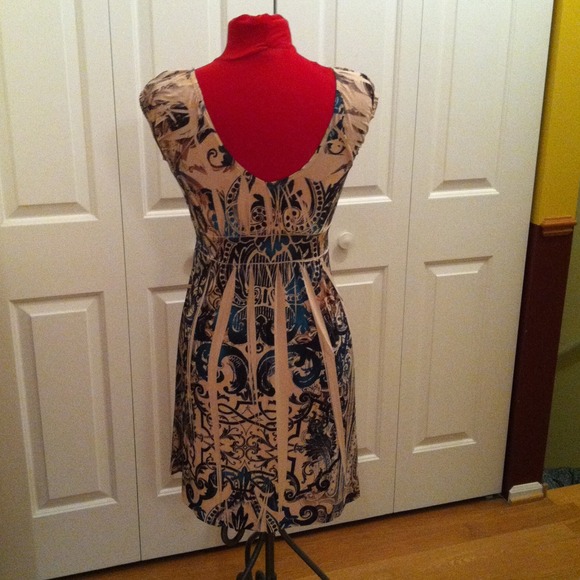 Dress - Picture 2 of 2
