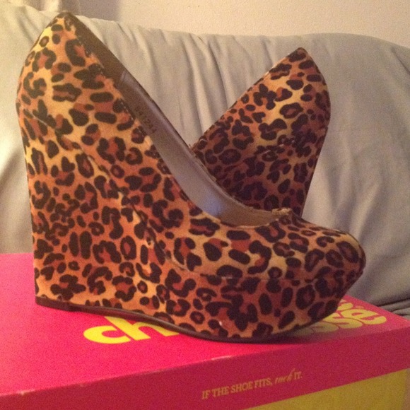 Leopard wedges