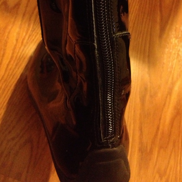 ⬇REDUCED Cole Haan black patent rain boots - Picture 4 of 4