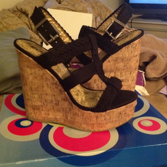 Adorable wedges