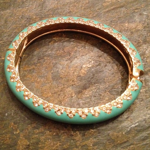 Stella & Dot Bangle