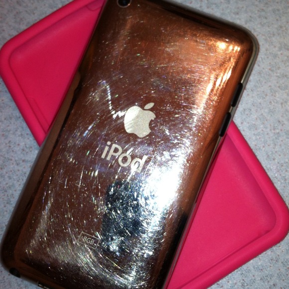 iPod touch - Picture 2 of 2