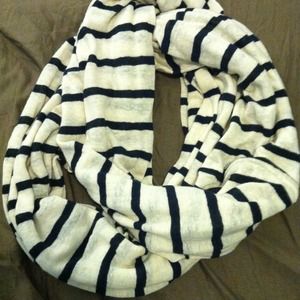 Infinity dark blue stripe scarf.