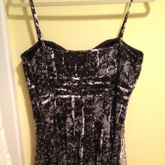JS Collections Dress - Picture 3 of 3