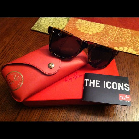 SOLD!!! Ray Ban Wayfarer sunglasses!