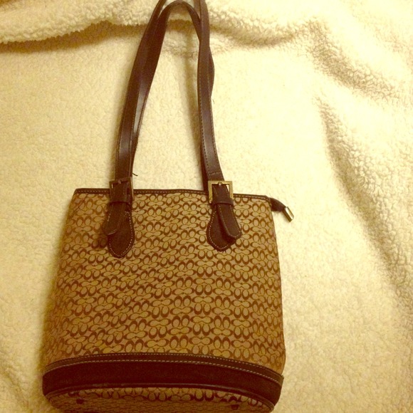 ❗REDUCED PRICED TO SELL❗Authentic Vintage Coach - Picture 1 of 4