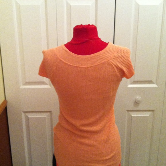 Top - Picture 2 of 2