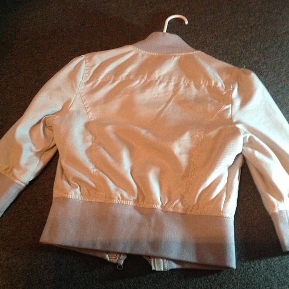 Jacket - Picture 4 of 4