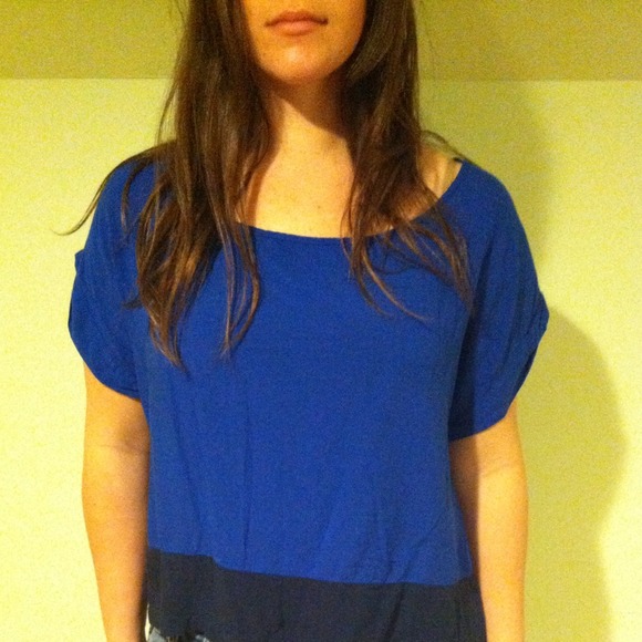 Dark/light blue color block shirt. - Picture 2 of 3