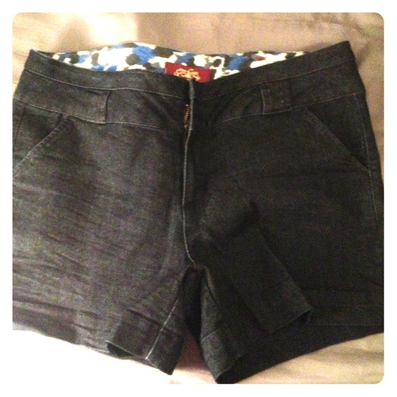 😄SOLD😄Jeans shorts size 12