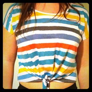 Forever 21 front tie shirt. Like new!