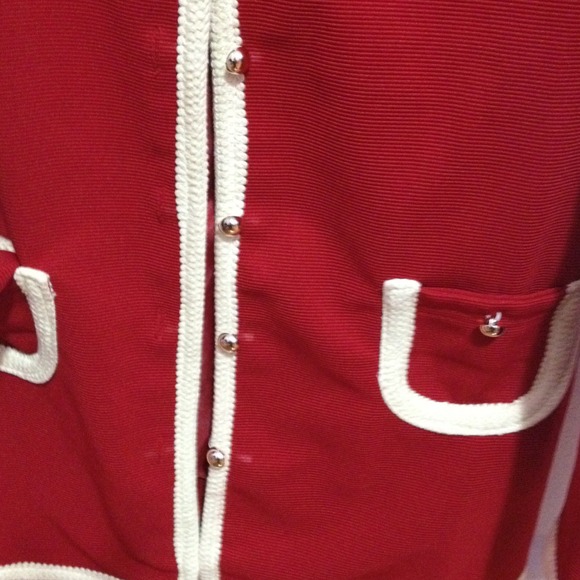 Red jacket - Picture 3 of 4