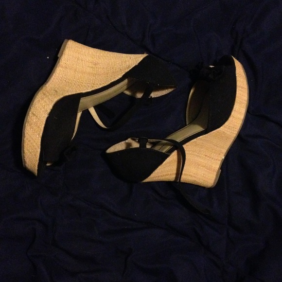 🔴Traded to @gaylarose🔴 Cork Wedges !