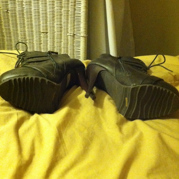 Boot heels - Picture 3 of 4