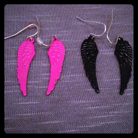 -CLEARANCE- 2 angel wing earrings