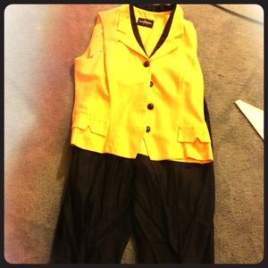 Spring Suit!!! Darling suit wore once!!!